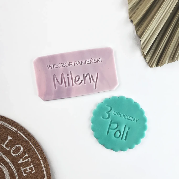 alfabet-do-stemplowania-w-masie-plus-stemple-napisy-roczek-urodziny-chrzest-swiety-wieczo-panienski-baby-shower-pierwsza-komunia-swieta-9.webp