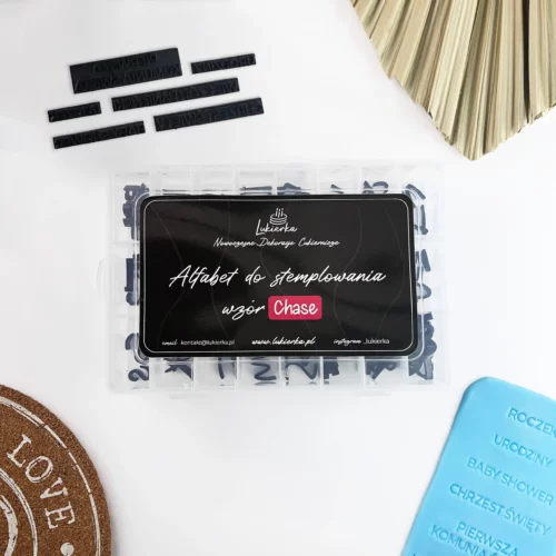 alfabet do stemplowania w masie plus zestaw listw dystansowych do rownego walkowania masy cukrowej lub ciasta i rownego odciskania liter plakietka plus stemple napisy roczek urodziny chrzest itp chase